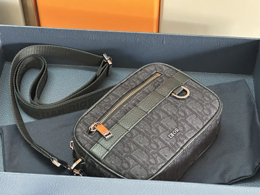 Safari Messenger Bag Mini Size, Cistian Strap, Oblique Print