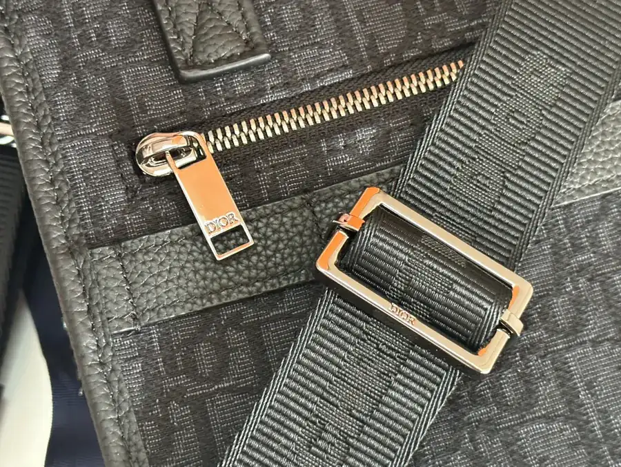 Safari North South Small Handbag