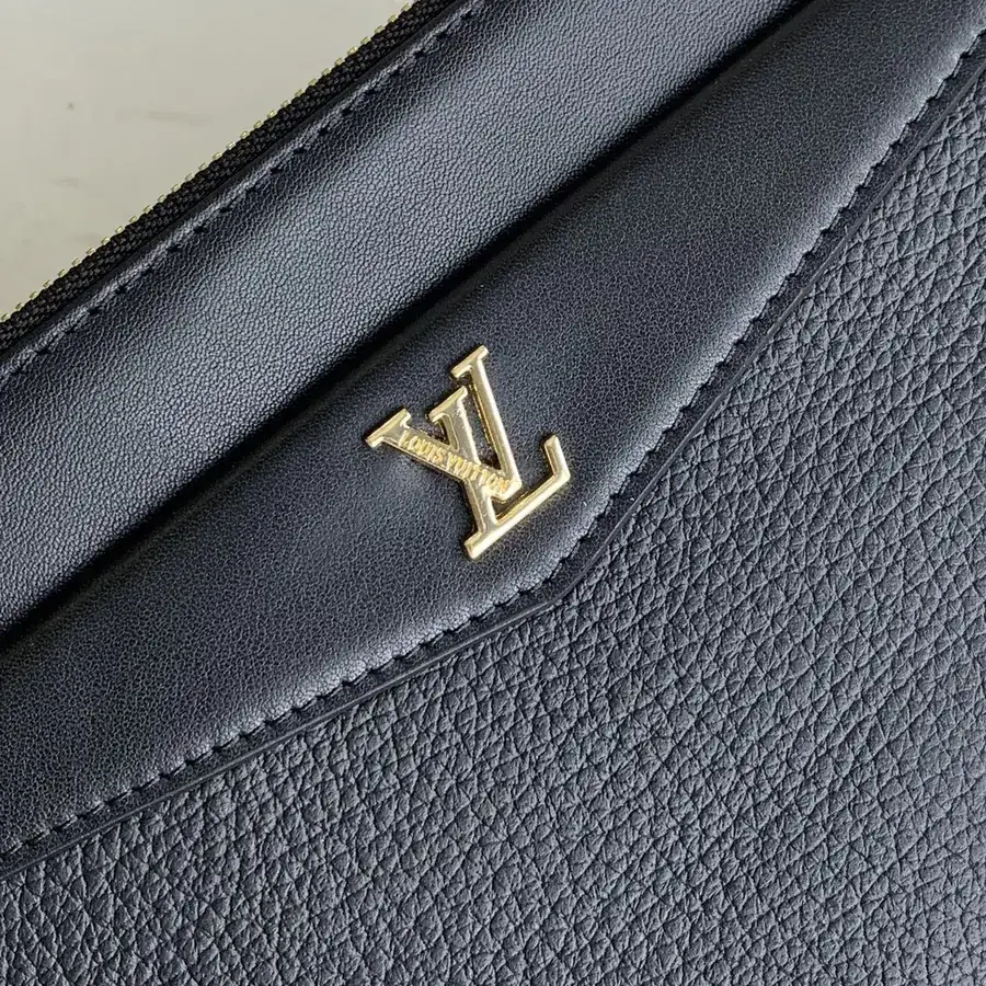 LV Bucket Bag Premium Grained Calfskin 8410 4