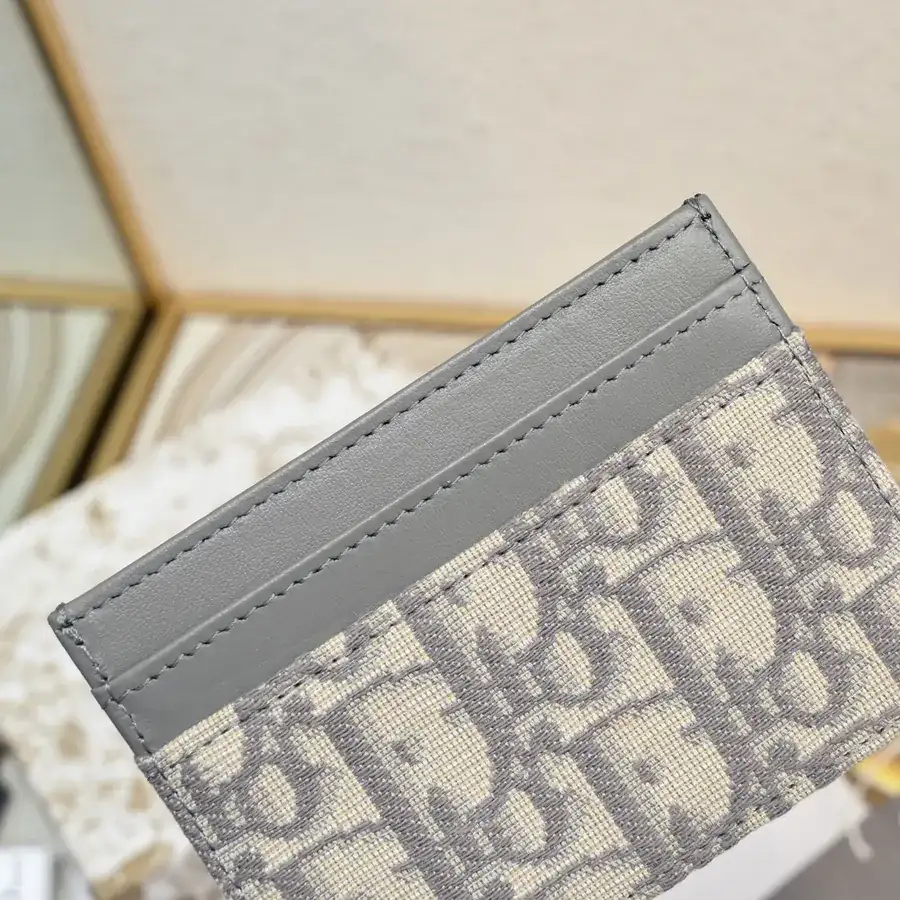 30 Montaigne Freesia Card Case with Blue Oblique Print