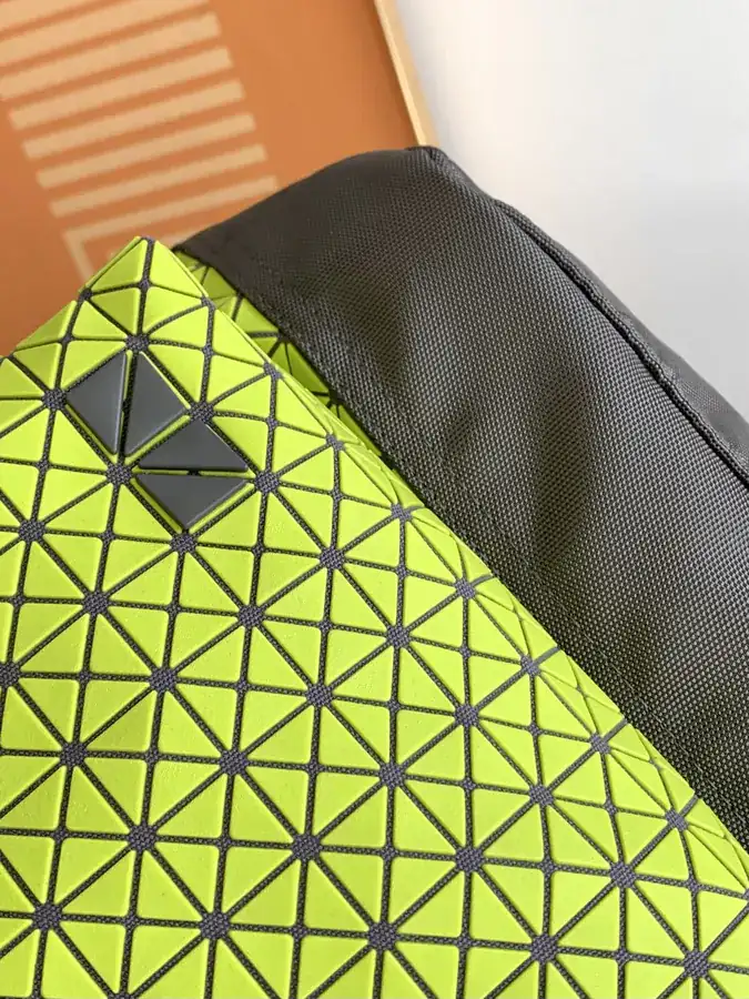 ISSEY MIYAKE Bao Bao