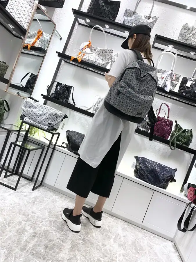 ISSEY MIYAKE BAOBAO Large Bucket Bag
