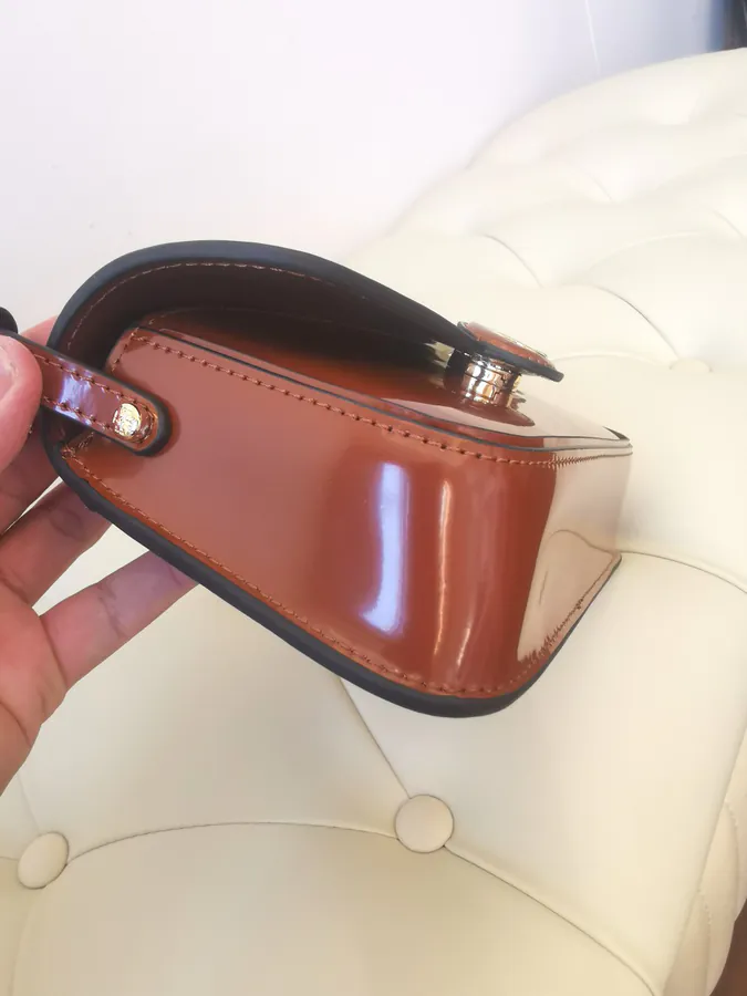 Tory Burch Robinson Bucket Bag Classic Vintage Style