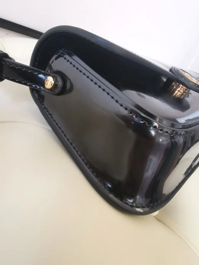 Tory Burch Robinson Bucket Bag Classic Vintage Style