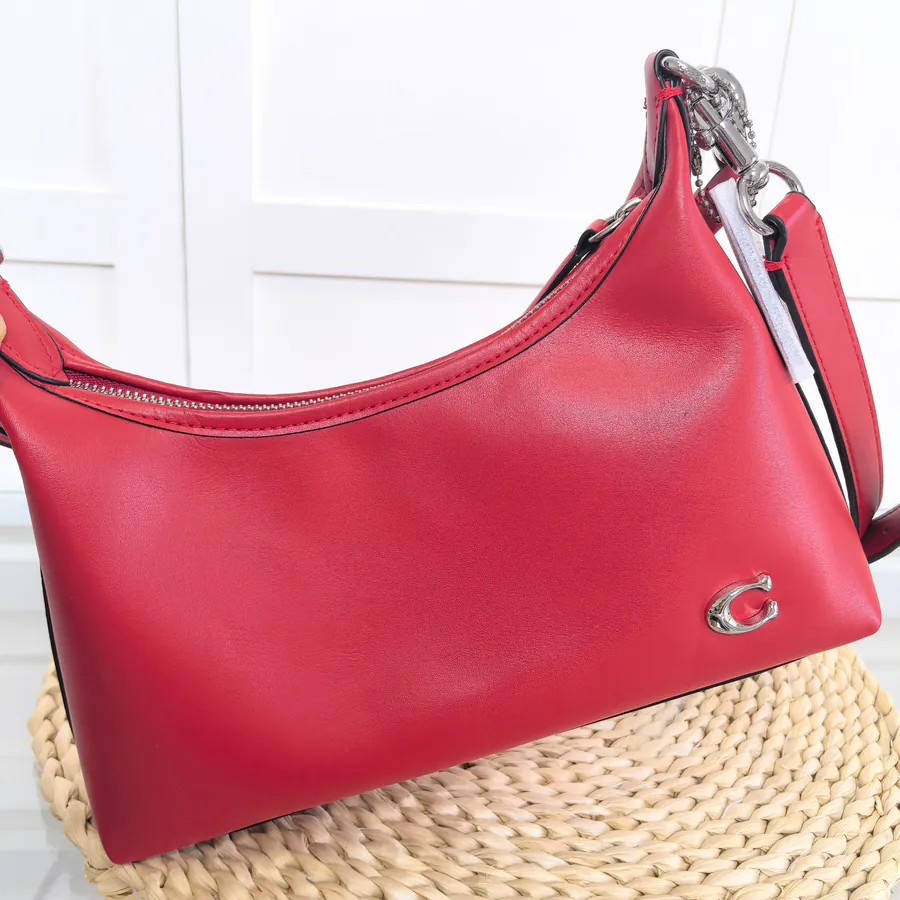 COACH JULIET 25 Shoulder Bag Simple and Sophisticated