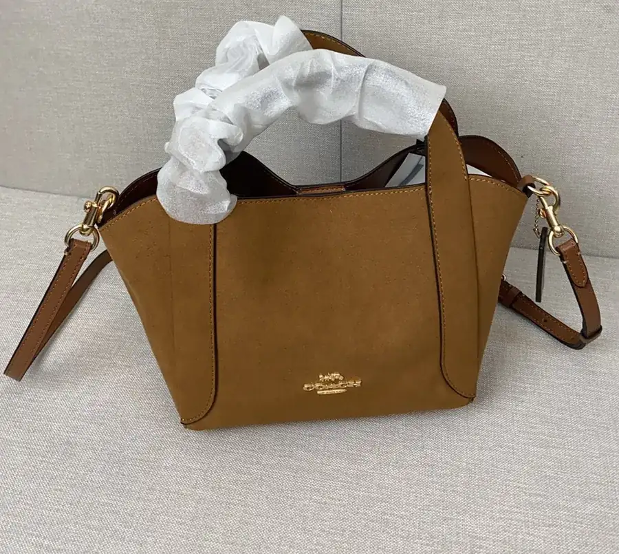 Hadley 21 Bucket Bag in Flip Finish Calfskin