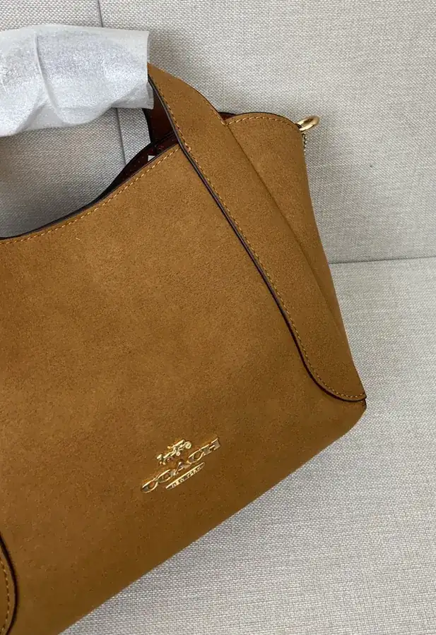 Hadley 21 Bucket Bag in Flip Finish Calfskin