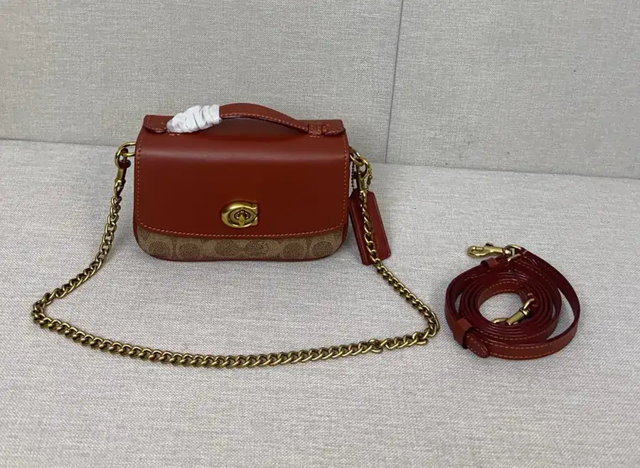 Coach New Classic Postman Bag in Grained Calfskin