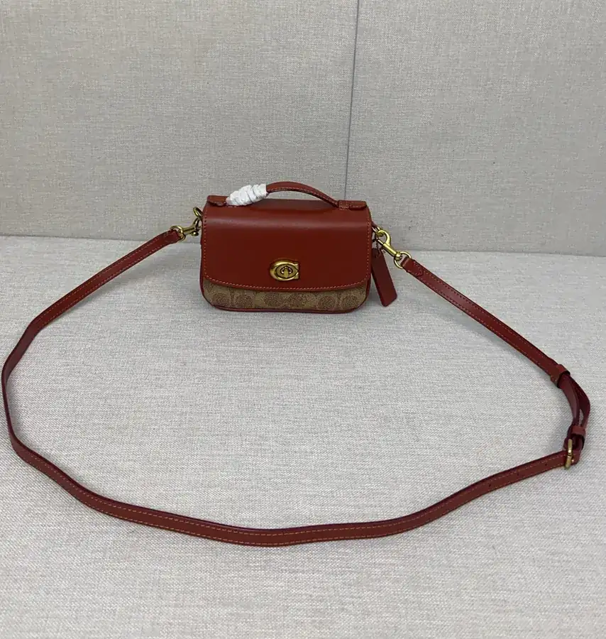 Coach New Classic Postman Bag in Grained Calfskin