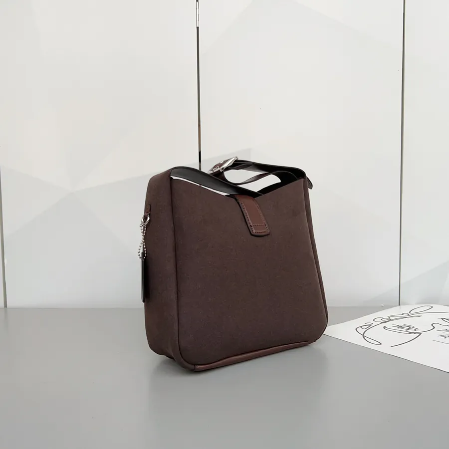 Hadley Hobo Bag 220 Model, CW004