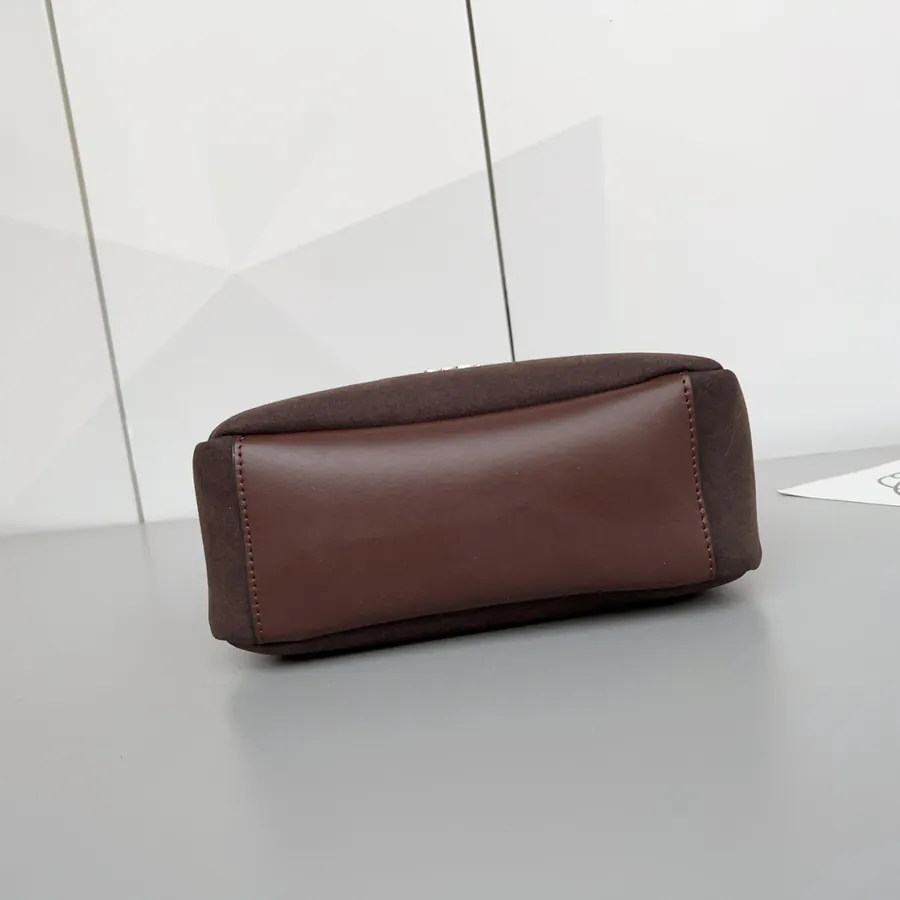 Hadley Hobo Bag 220 Model, CW004