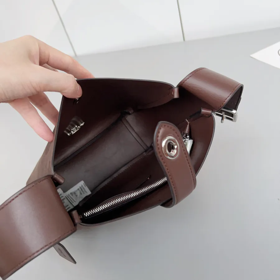 Hadley Hobo Bag 220 Model, CW004