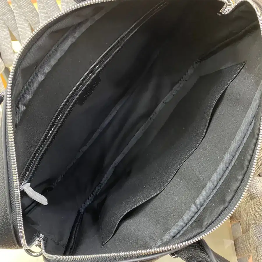 Gucci New Arrival Bucket Bag in Grained Calfskin