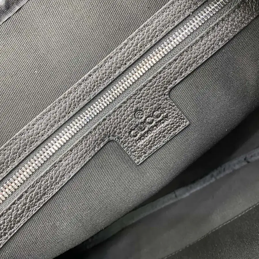 Gucci New Arrival Bucket Bag in Grained Calfskin