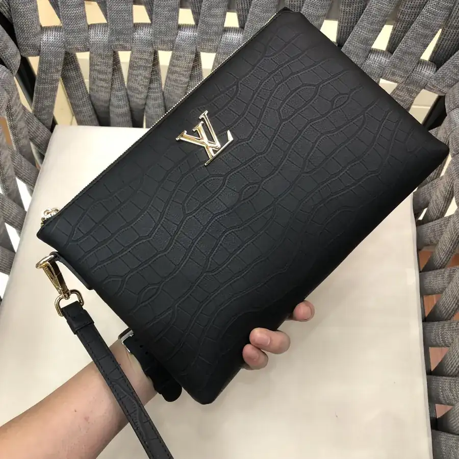 LV Bucket Bag Premium Leather, Black