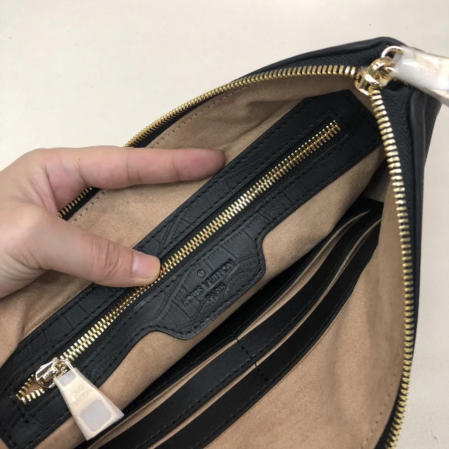 LV Bucket Bag Premium Leather, Black