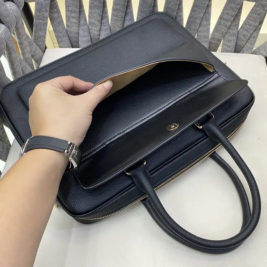 G Brand Italy Original Bucket Bag with 38 28 10 Dimensions
