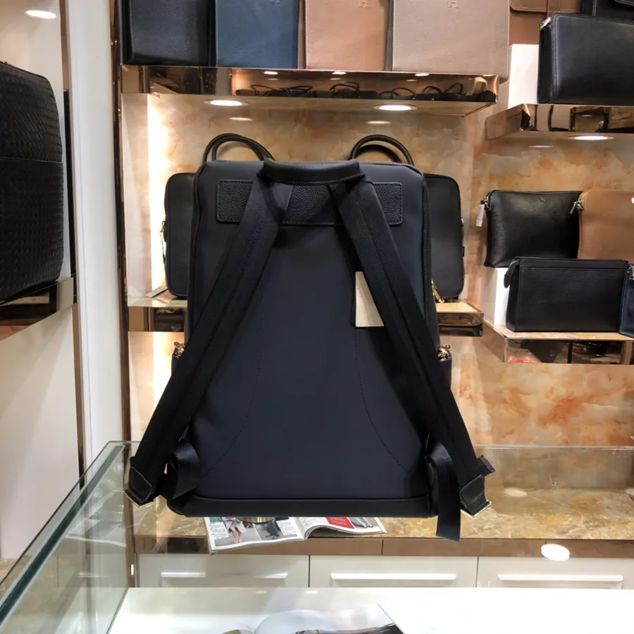 Gucci Men's Backpack Premium Black Grained Calfskin
