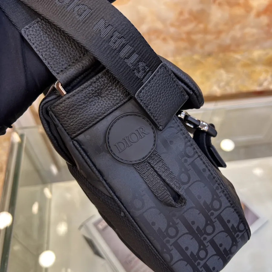 Dior New Messenger Bag Black Grained Calfskin with Zip Pocket