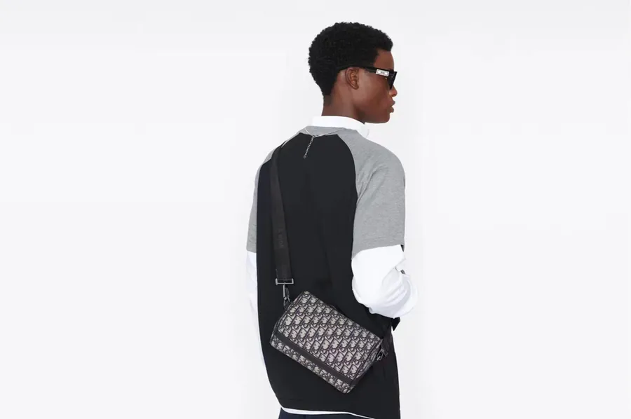 Lingot Messenger Bag Black Canvas with Diamond Pattern