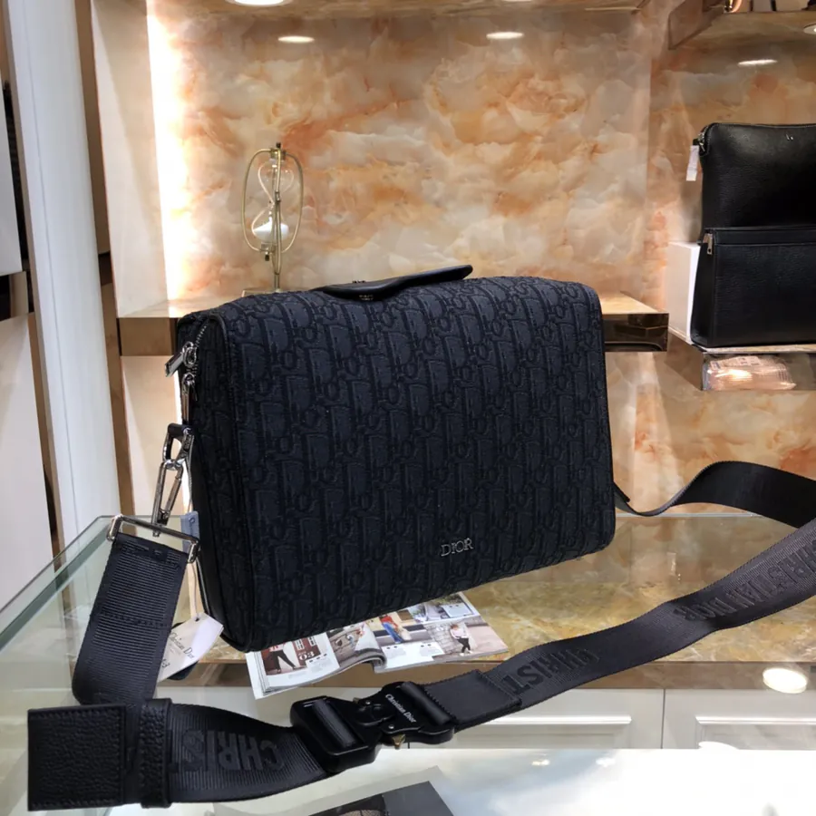 Dior Lingot Messenger Bag Modern Design, Stylish and Practical