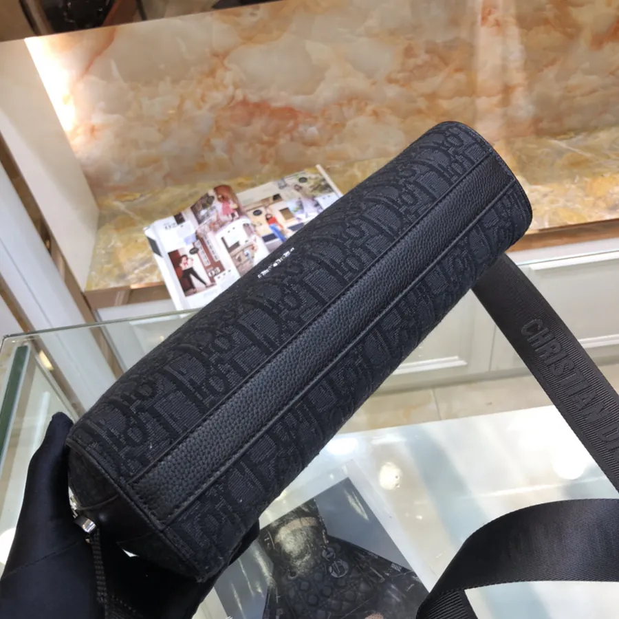 Dior Lingot Messenger Bag Modern Design, Stylish and Practical