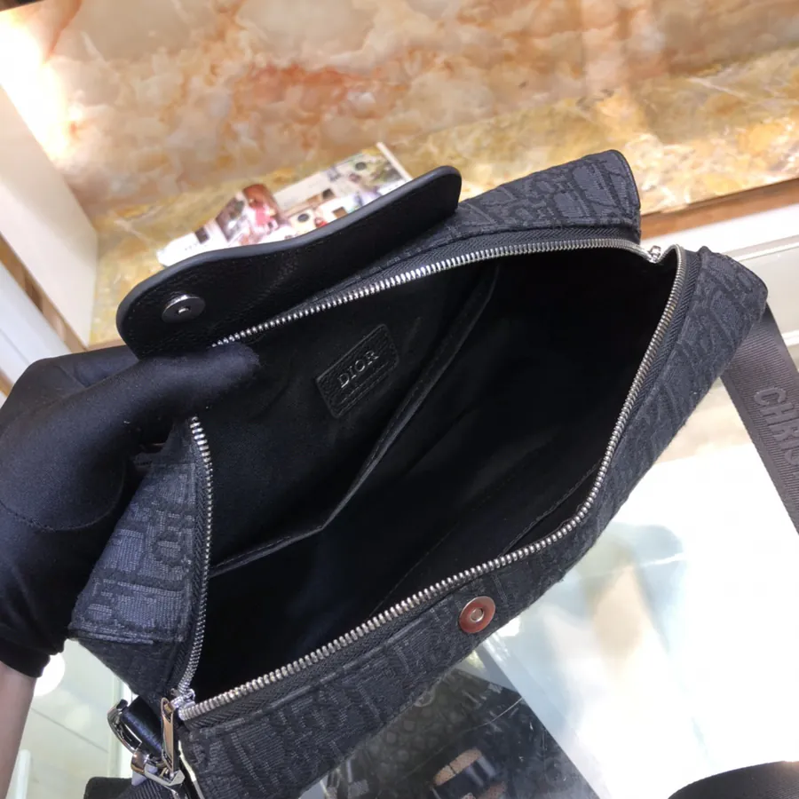 Dior Lingot Messenger Bag Modern Design, Stylish and Practical