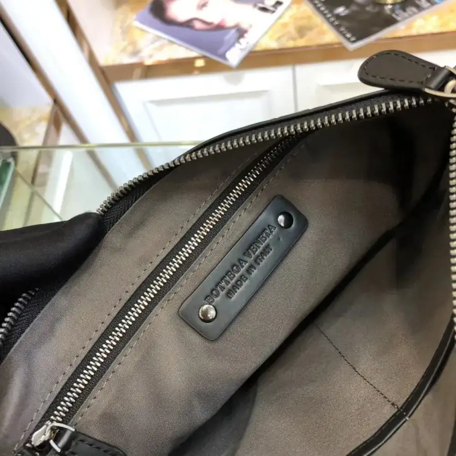 Men's Handbag BV Latest Design, Premium Leather, Elegant Style