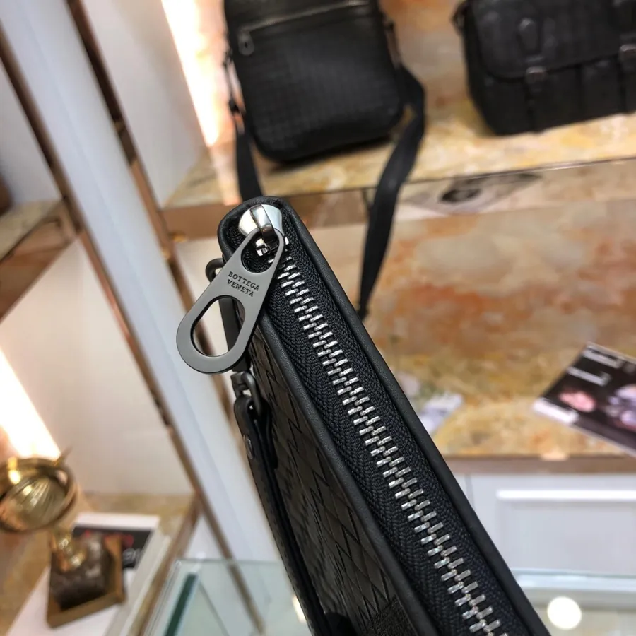 Italian Luxury Brand Cabat Handcrafted Leather Design