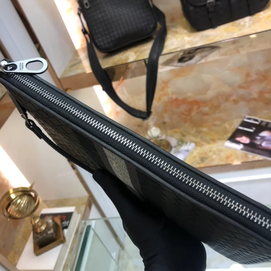 Italian Luxury Brand Cabat Handcrafted Leather Design