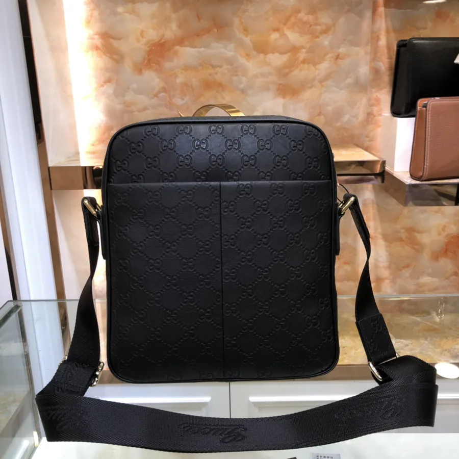 G Brand Bucket Bag with Premium Leather and Elegant Hardware
