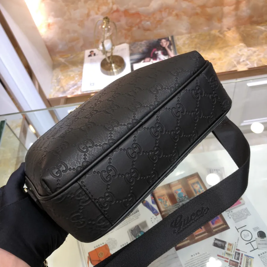 G Brand Bucket Bag with Premium Leather and Elegant Hardware