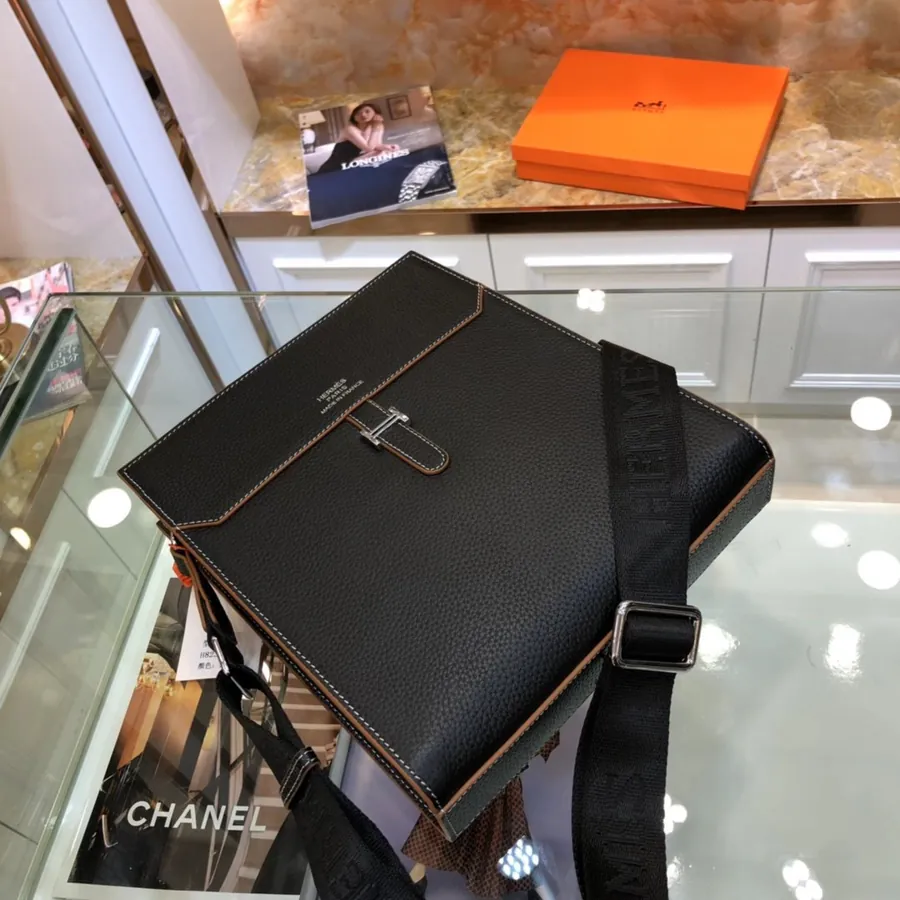 A💰400 H家 Latest Style Crossbody Bag