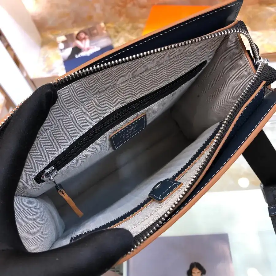 A💰400 H家 Latest Trend Crossbody Bag