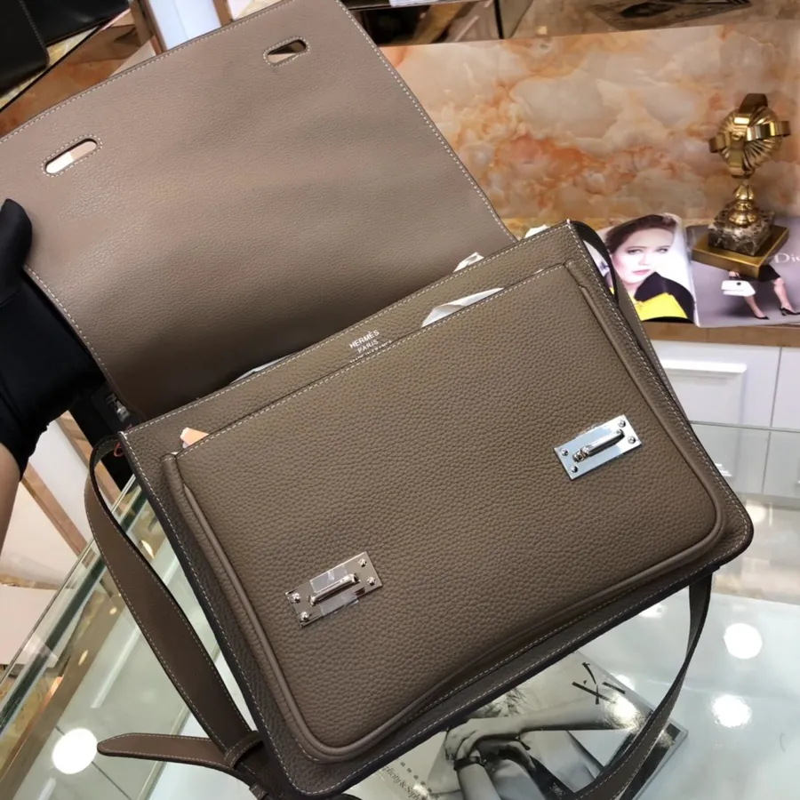 H Family Latest Men's Shoulder Bag with Crossbody Design