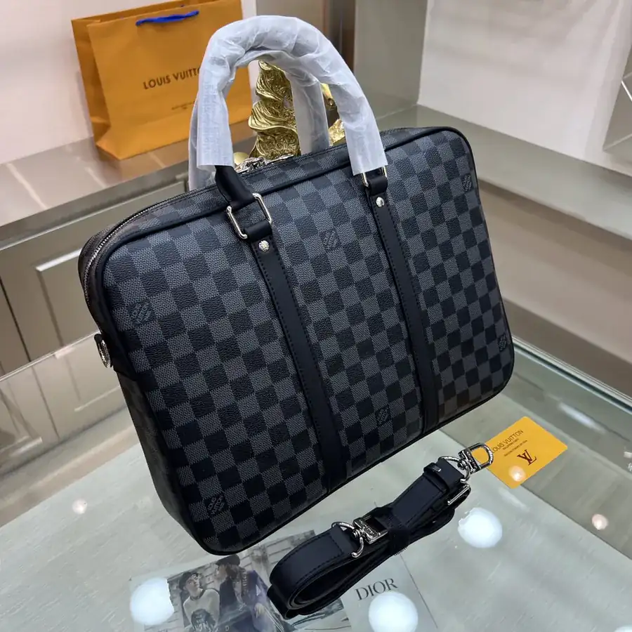 Louis Vuitton Graphite Porte Documents Voyage