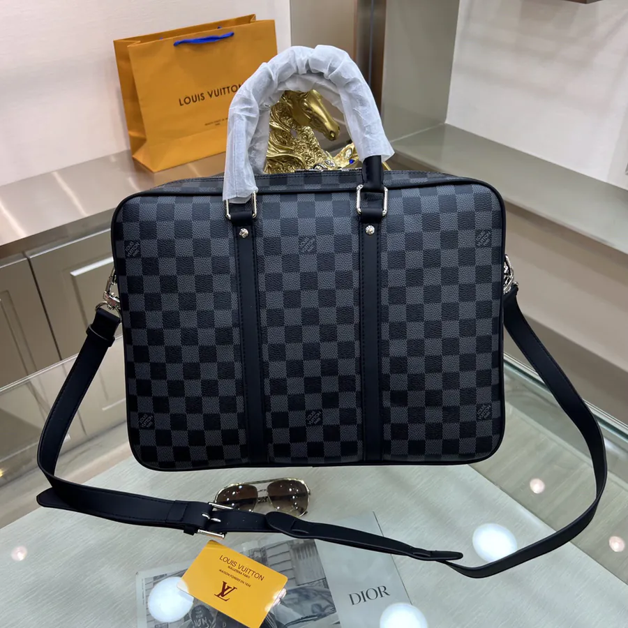 Louis Vuitton Graphite Porte Documents Voyage