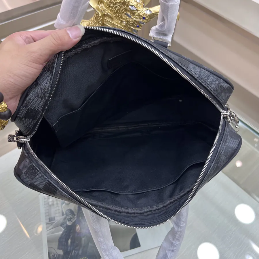 Louis Vuitton Graphite Porte Documents Voyage