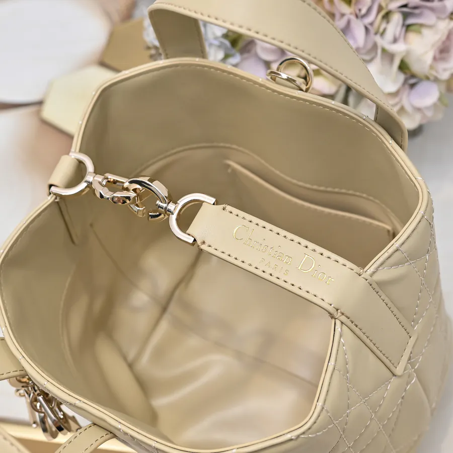 Toujours Vertical Mini Basket Bag Elegant and Modern Design