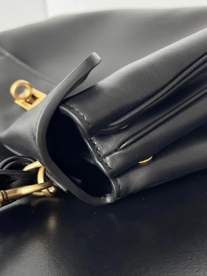 BaleNCIaga Rodeo Oversized Bag with Grained Calfskin