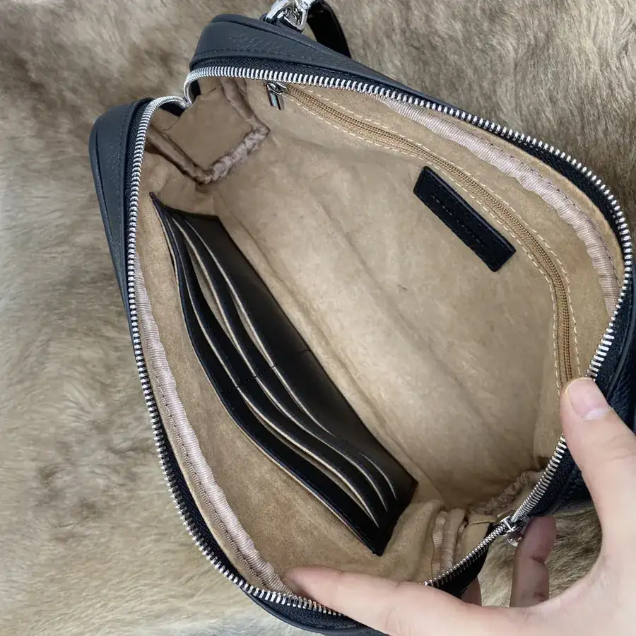 LV Louis Vuitton Bucket Bag in Grained Calfskin