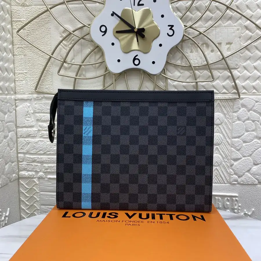 Pochette Voyage Handbag with Damier Latitude Pattern