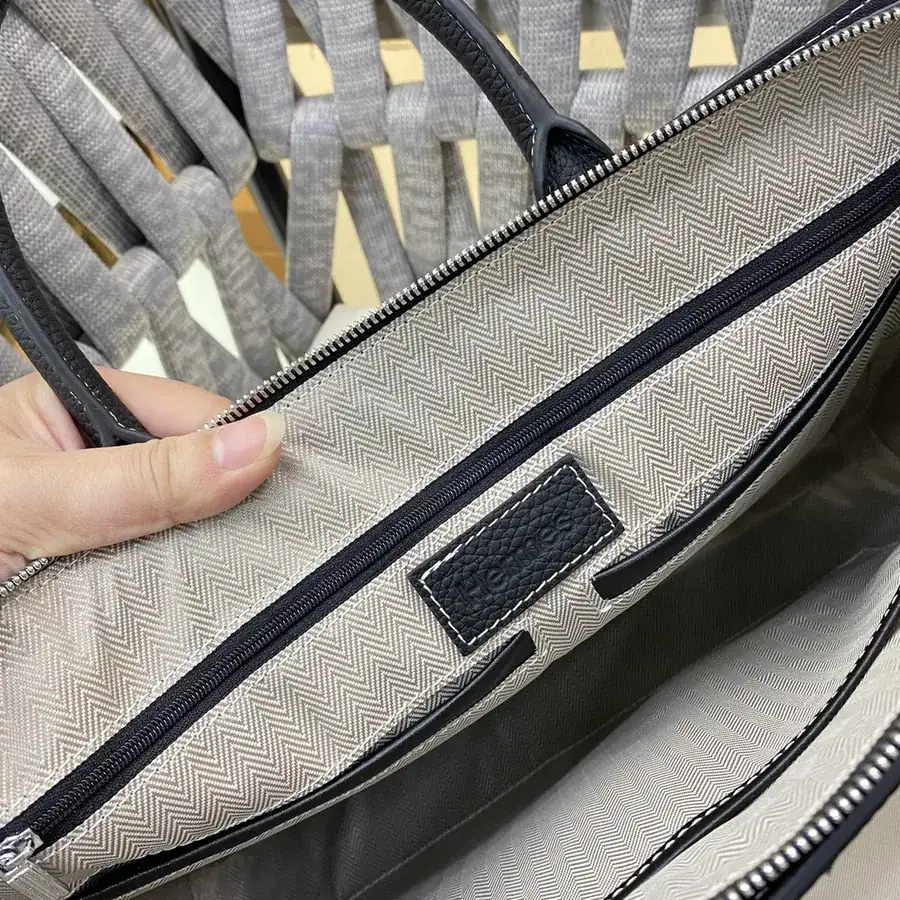 H Brand Casual Essential Handbag 38 28 6