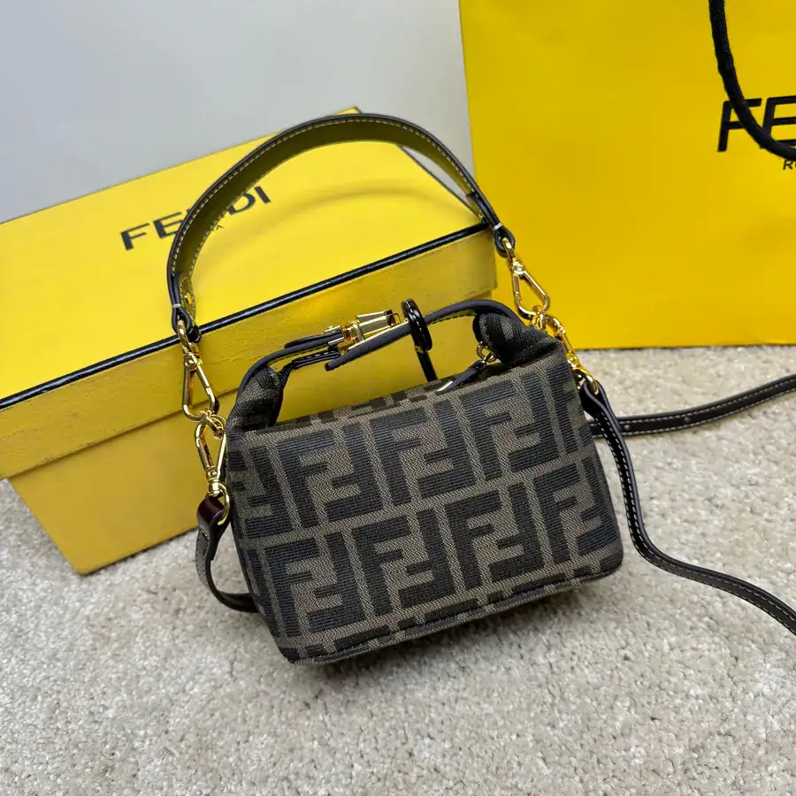 FEND1 Vintage Bucket Bag with Grained Calfskin