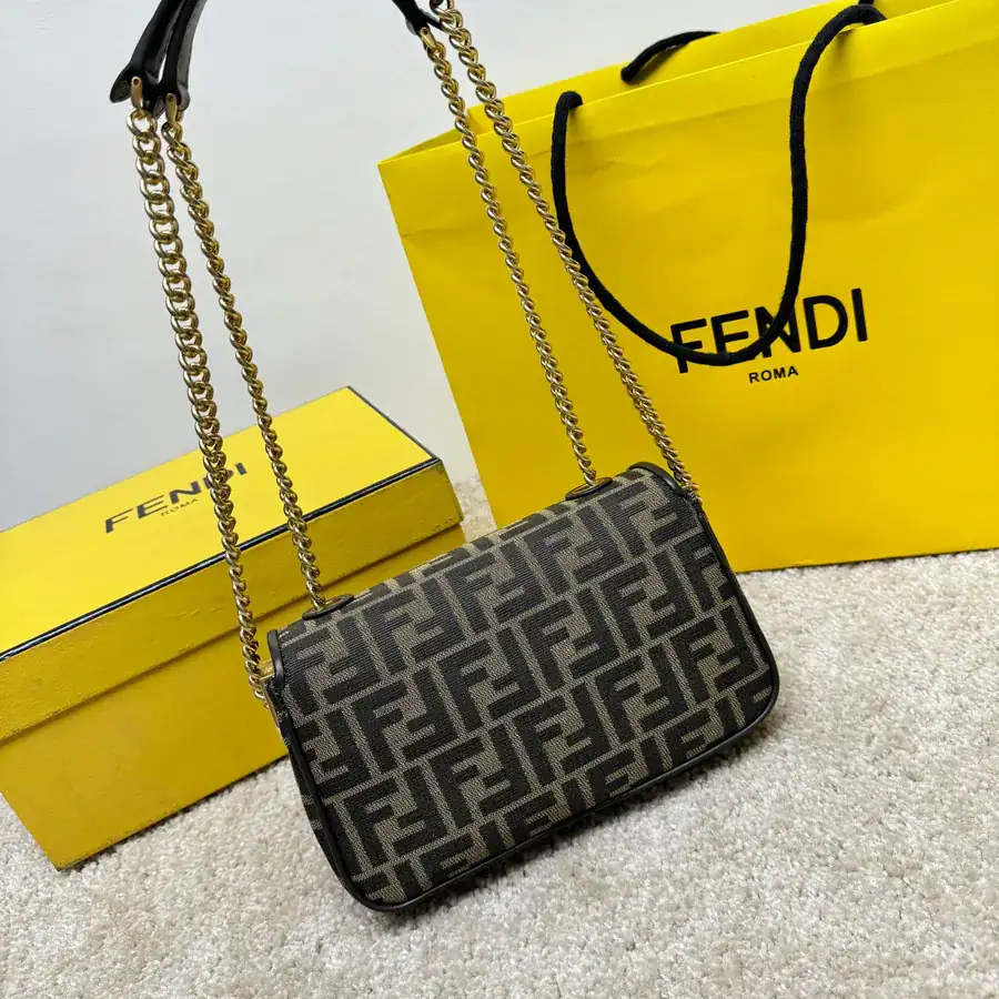 Baguette Medium Chain Handbag