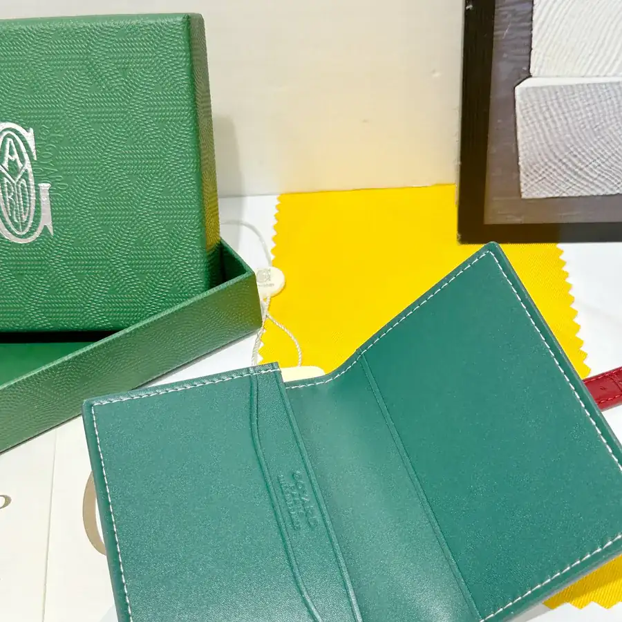 Goya Malhesherbes Business Card Holder with Organizer