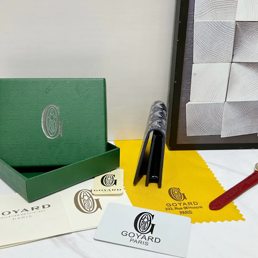 Goyas Malhesherbes Business Card Holder