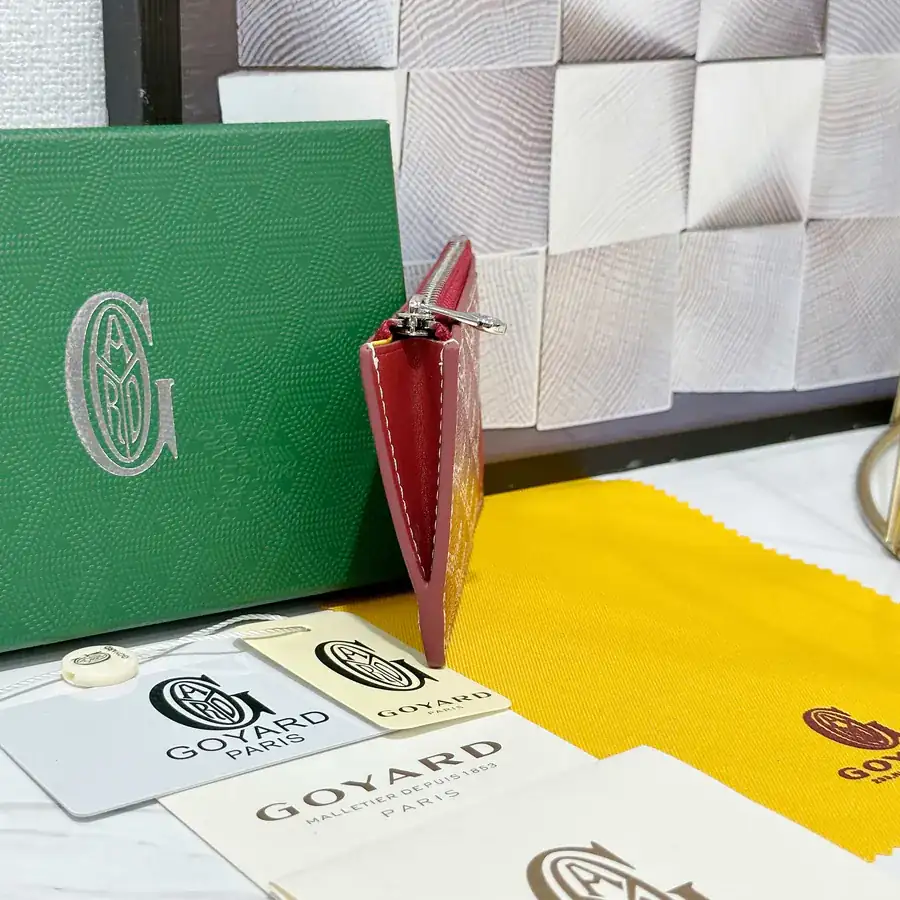 Goya Bourbon Zip Wallet Compact & Functional