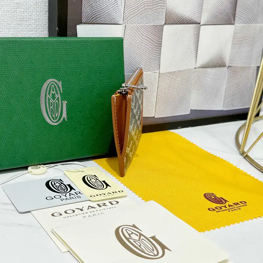 Goya Bourbon Zip Wallet Compact and Functional