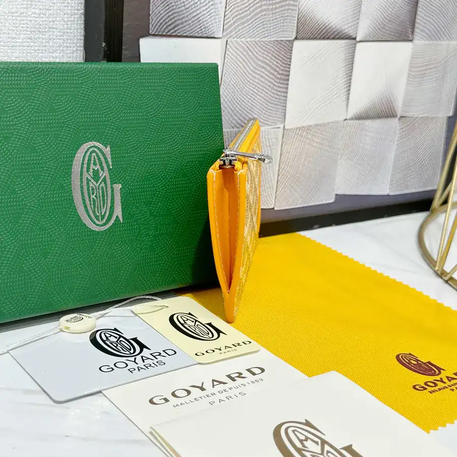 Goya Bourbon Zip Wallet Compact and Functional